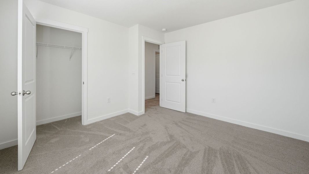 Spacious, unfurnished interior of a new home in Emory Creek, Harriman (Image 30).