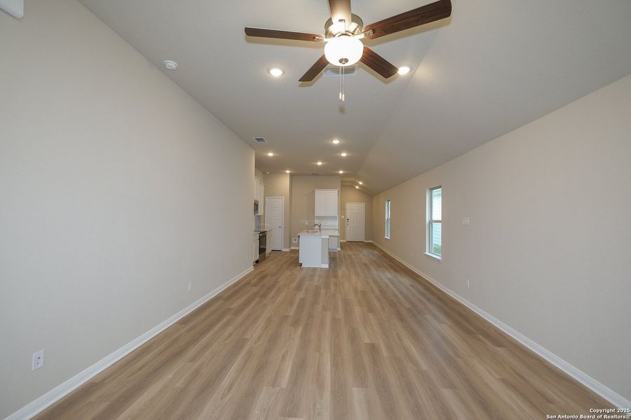 Spacious, unfurnished interior of a new home in Park Place, New Braunfels (Image 21).