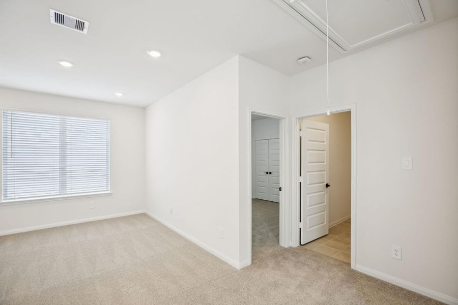 Spacious, unfurnished interior of a new home in Pinewood Trails - Luxe Series, Atascocita (Image 20). Spacious, unfurnished interior of a new home in Pinewood Trails - Luxe Series, Atascocita (Image 20).