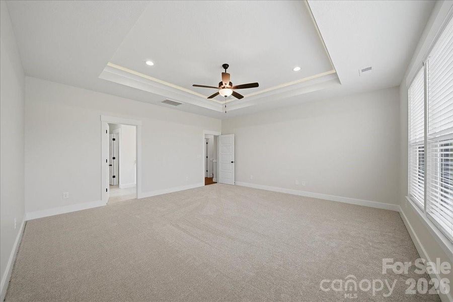 Spacious, unfurnished interior of a new home in , Columbus (Image 20).