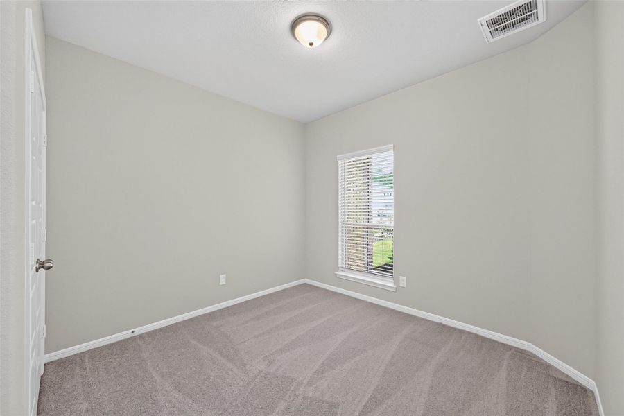 Spacious, unfurnished interior of a new home in Woodland Lakes, Huffman (Image 20).