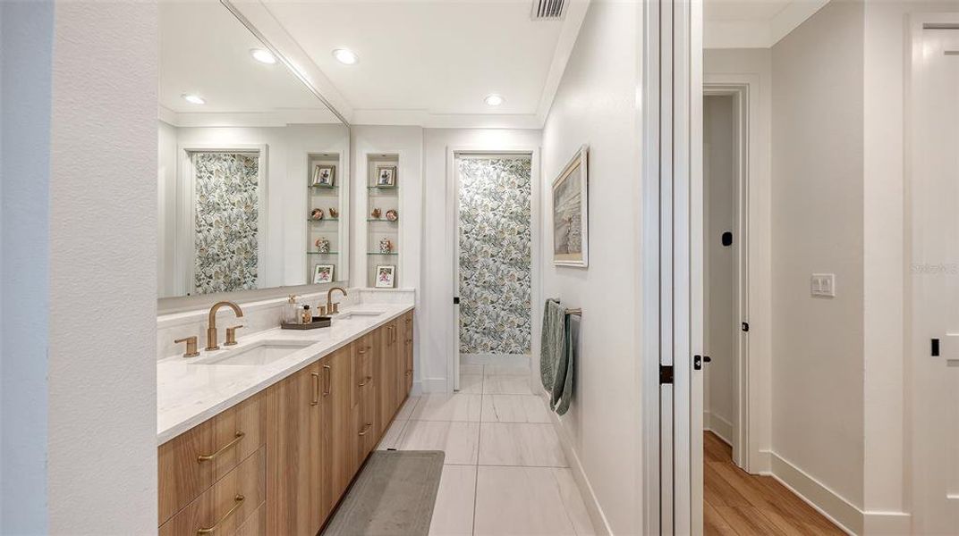 Furnished interior view inside a new home in , Sarasota (Image 44).