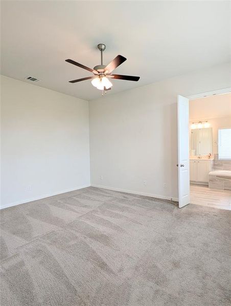 Spacious, unfurnished interior of a new home in Westside Preserve Classic, Midlothian (Image 19). Spacious, unfurnished interior of a new home in Westside Preserve Classic, Midlothian (Image 19).