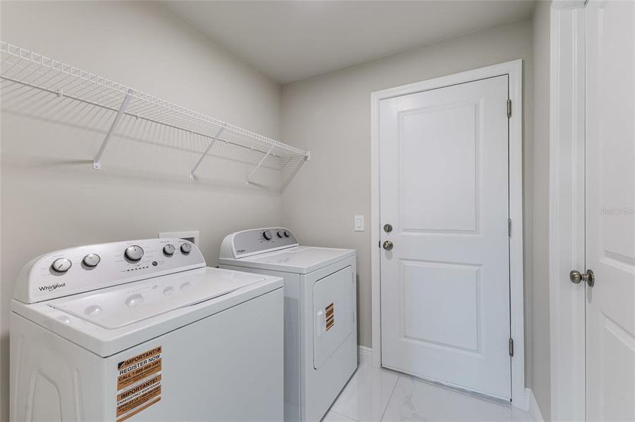 Close-up of interior finishes inside a home in , Lehigh Acres (Image 15). Close-up of interior finishes inside a home in , Lehigh Acres (Image 15).