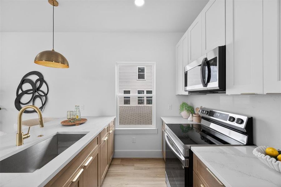 Furnished interior view inside a new home in , Dallas (Image 5).