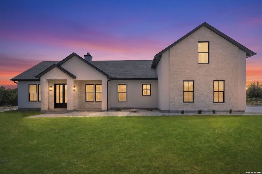 Exterior details and patio area of a home in , Bandera (Image 3).