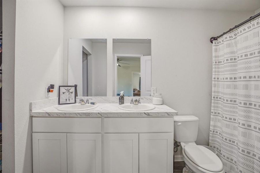 Furnished interior view inside a new home in Tolar Oaks, Tolar (Image 10).