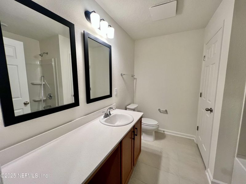 Furnished interior view inside a new home in , Jacksonville (Image 6).