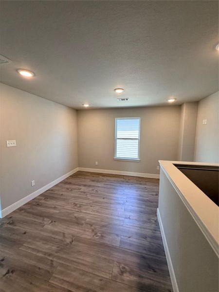 Spacious, unfurnished interior of a new home in , Baytown (Image 15).