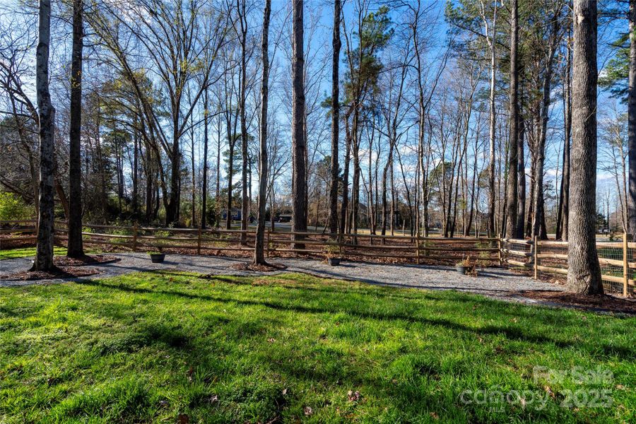 Natural landscape and outdoor views near in Huntersville (Image 35). Natural landscape and outdoor views near in Huntersville (Image 35).