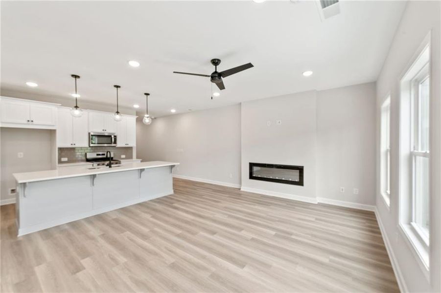 Spacious, unfurnished interior of a new home in Wilkins Walk, Mableton (Image 21).