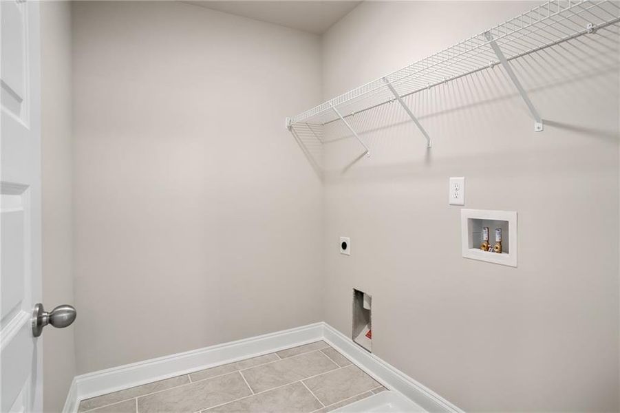Spacious, unfurnished interior of a new home in Paces Estates, Lithia Springs (Image 32). Spacious, unfurnished interior of a new home in Paces Estates, Lithia Springs (Image 32).