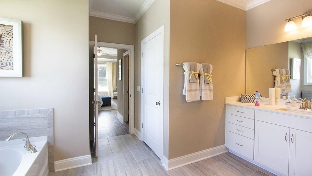 Furnished interior view inside a new home in Berkeley Bay, Ridgeville (Image 17).