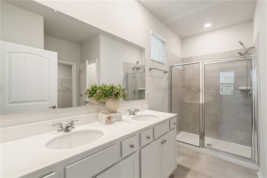 Furnished interior view inside a new home in , Acworth (Image 14).