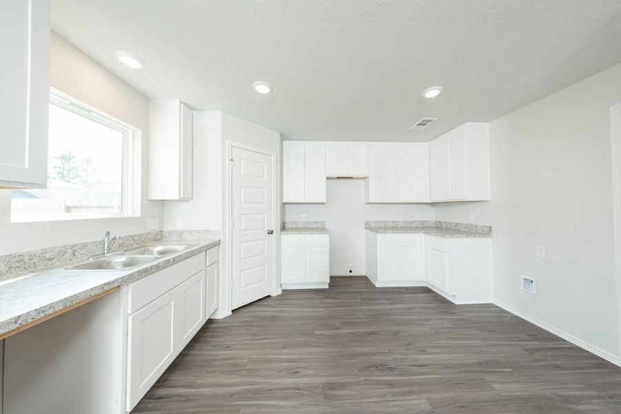 Spacious, unfurnished interior of a new home in Townsend Reserve, Splendora (Image 9). Spacious, unfurnished interior of a new home in Townsend Reserve, Splendora (Image 9).