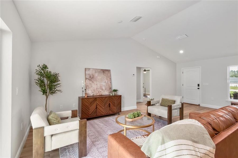 Furnished interior view inside a new home in , Dunnellon (Image 10).