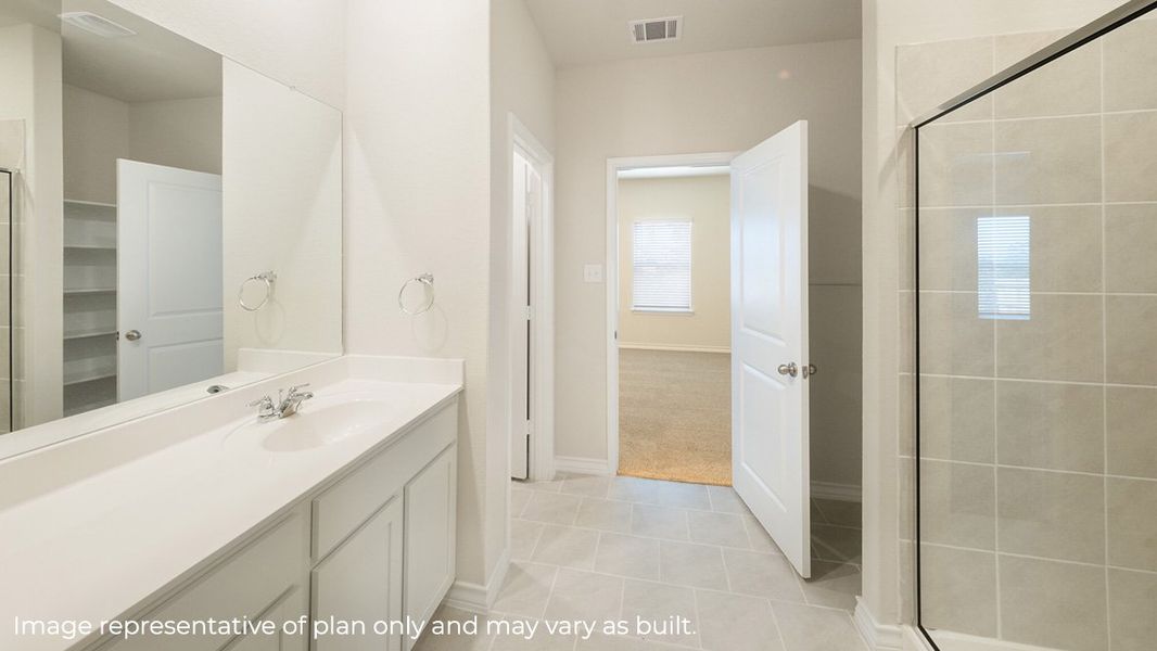 Representative furnished interior of a home built from the X35K - THE KENDALL by D.R. Horton in Abbey Glen, Lubbock (Image 6).
