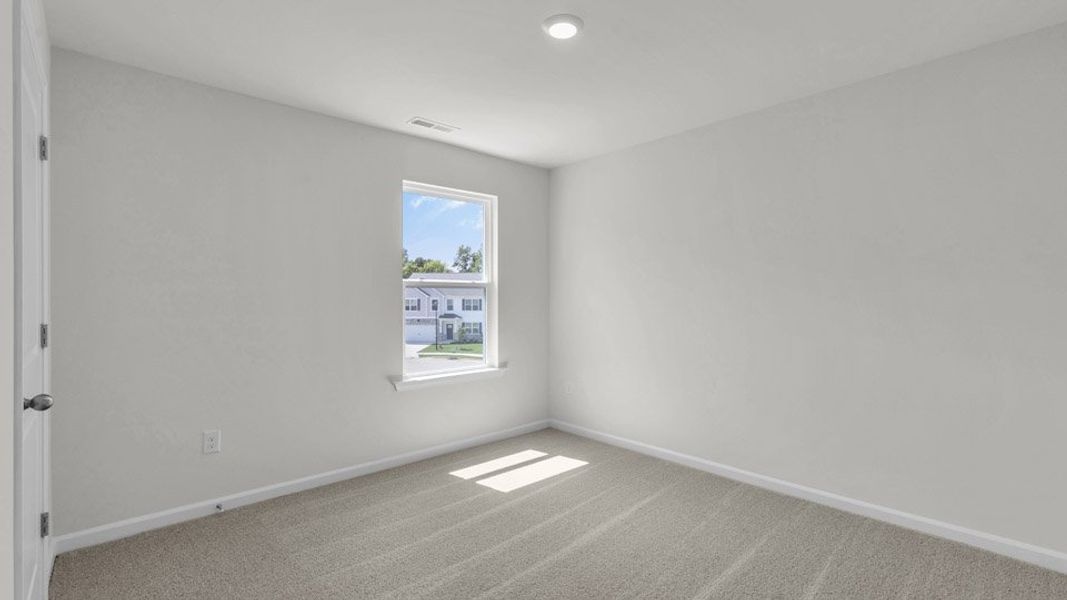 Spacious, unfurnished interior of a new home in Middleton, Greensboro (Image 30).