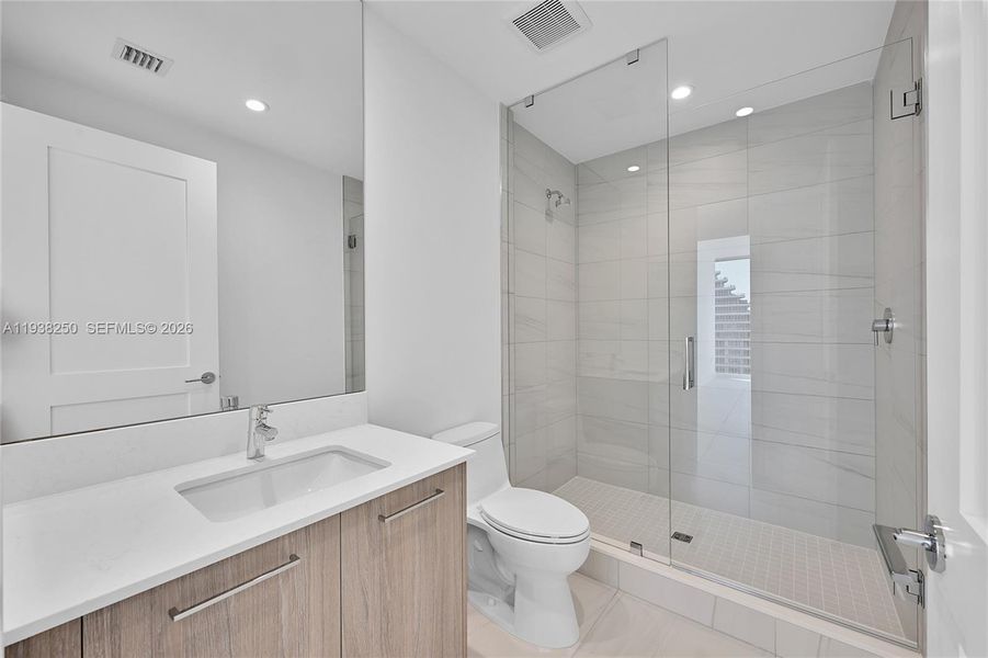 Furnished interior view inside a new home in , Fort Lauderdale (Image 44).