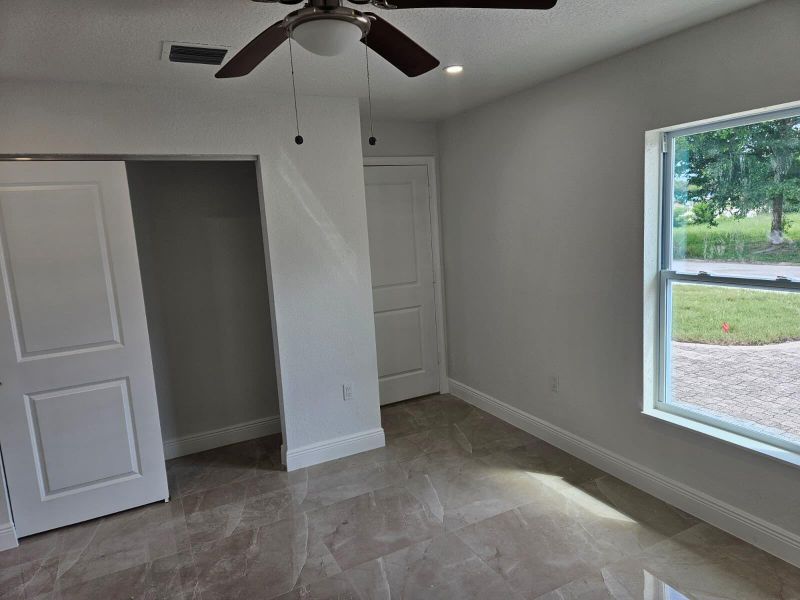 Image 14 of a home in . Image 14 of a home in .