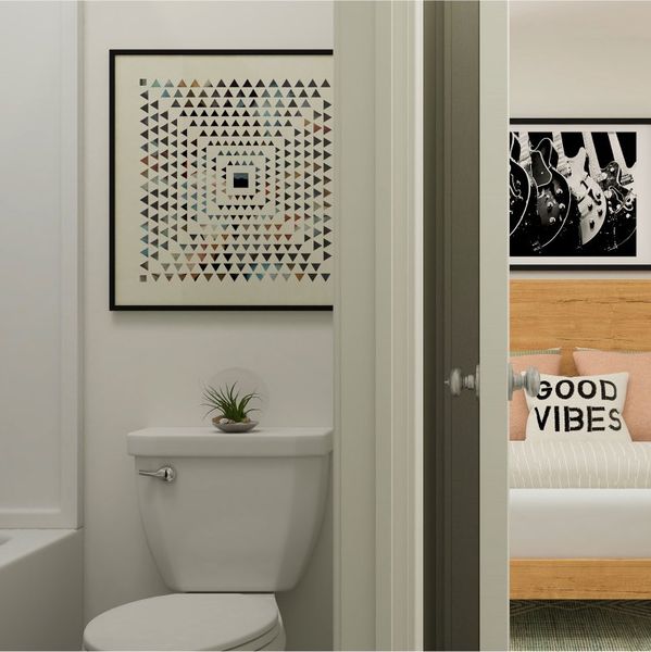 2092 Boone II Bath2 2of2 F2