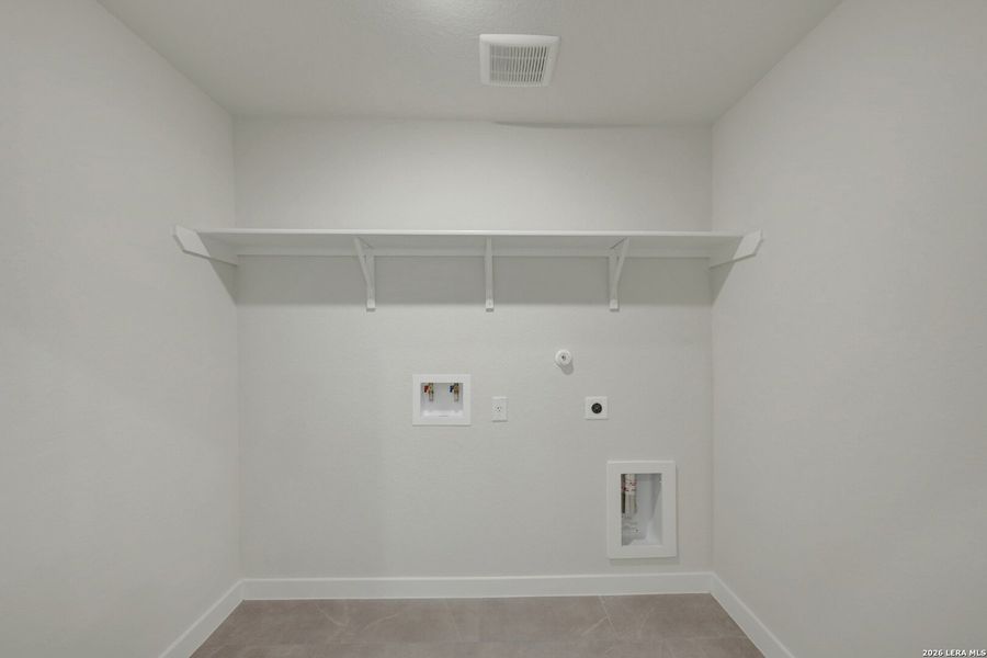 Spacious, unfurnished interior of a new home in Mayfair - Select Garden Series, New Braunfels (Image 21).