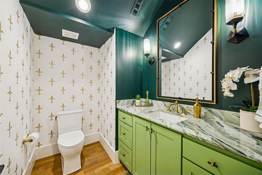 Furnished interior view inside a new home in , Dallas (Image 28). Furnished interior view inside a new home in , Dallas (Image 28).