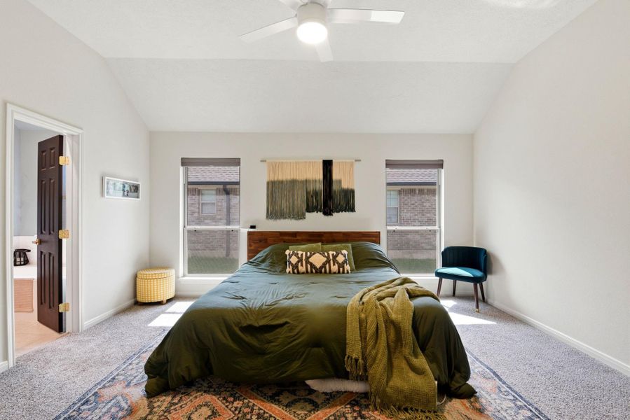 Furnished interior view inside a new home in Pedregal, Dickinson (Image 10).