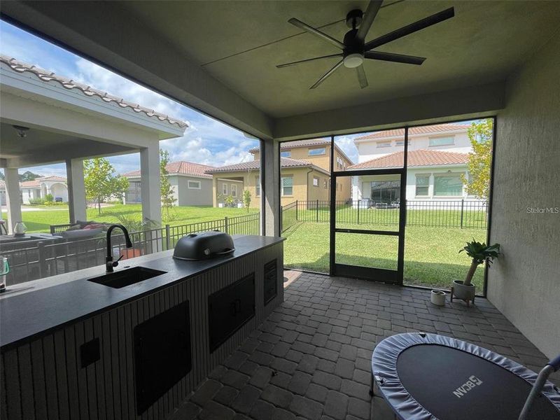 Exterior details and patio area of a home in , Orlando (Image 2).