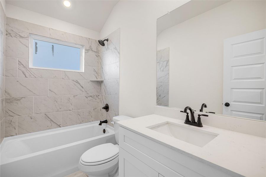 Furnished interior view inside a new home in Ashland, Angleton (Image 10).