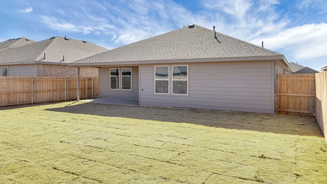 Exterior details and patio area of a home in Allen Farms, Lubbock (Image 4).