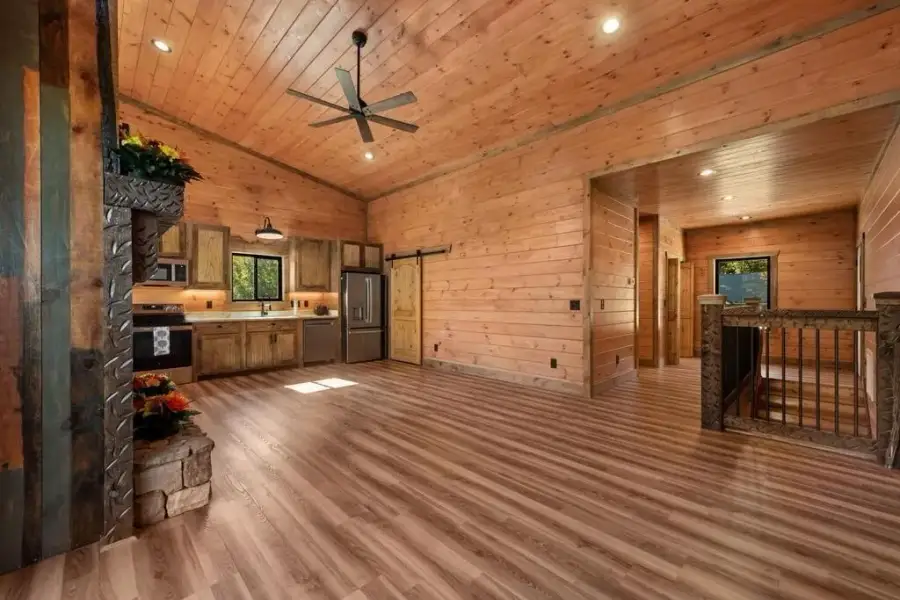 Community amenities in , Blue Ridge (Image 54).