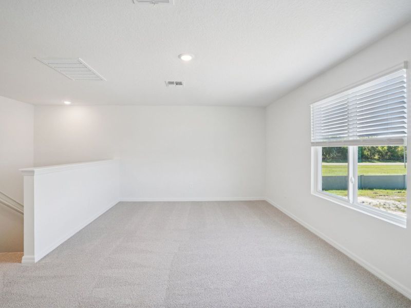 Spacious, unfurnished interior of a new home in Two Rivers - Classic Series, Zephyrhills (Image 19).
