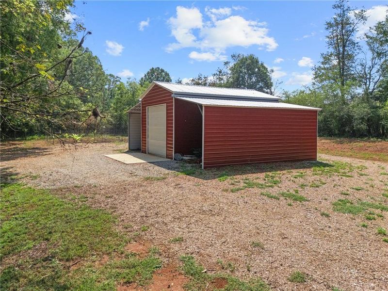 Exterior details and patio area of a home in , Monroe (Image 2).