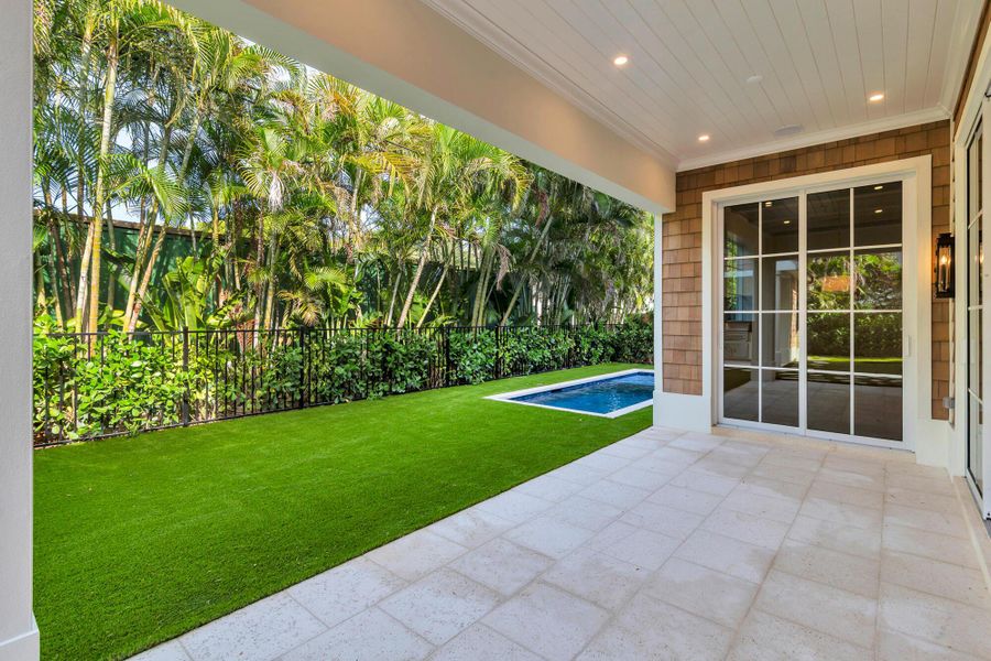 Exterior details and patio area of a home in , West Palm Beach (Image 36).