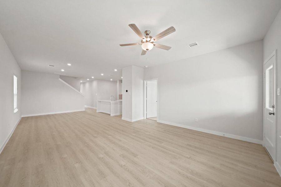 Spacious, unfurnished interior of a new home in Reveille Estates, Bryan (Image 11).