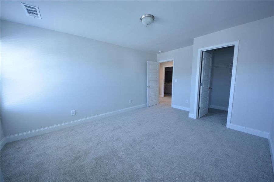 Spacious, unfurnished interior of a new home in Somerset at Riverbrook, Gainesville (Image 22). Spacious, unfurnished interior of a new home in Somerset at Riverbrook, Gainesville (Image 22).