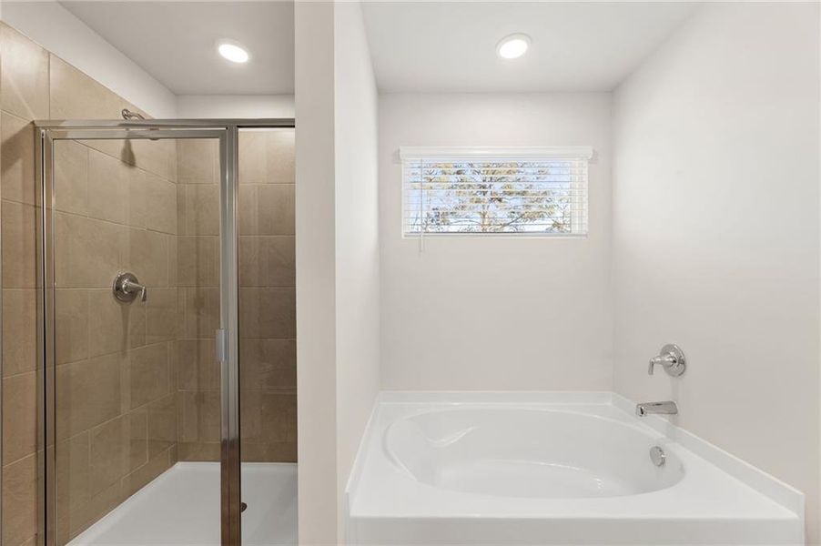 Close-up of interior finishes inside a home in Kingsley Creek, Lithonia (Image 13).