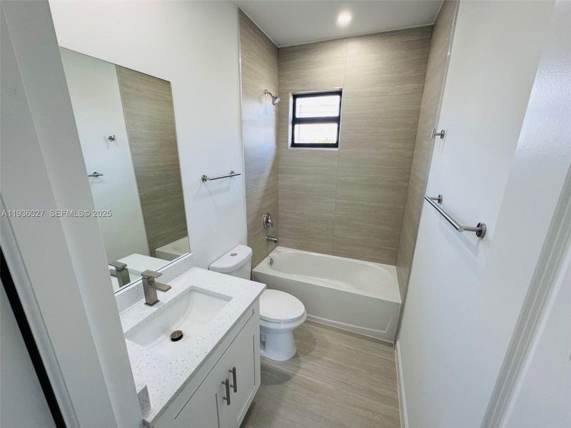 Furnished interior view inside a new home in , Cape Coral (Image 10).