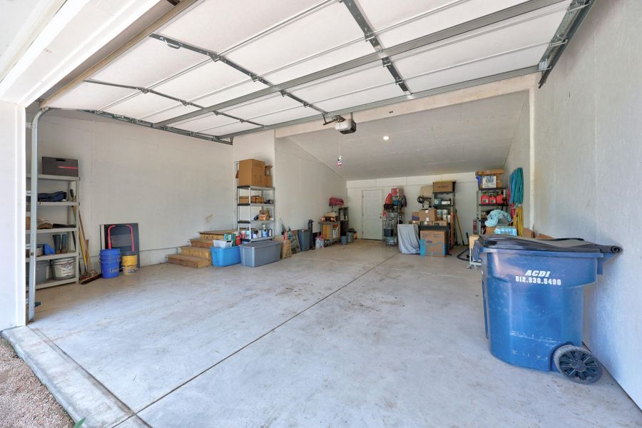 4 car tandem garage with extra tall ceiling,