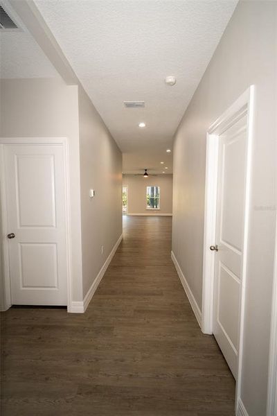 Spacious, unfurnished interior of a new home in , Deland (Image 35).