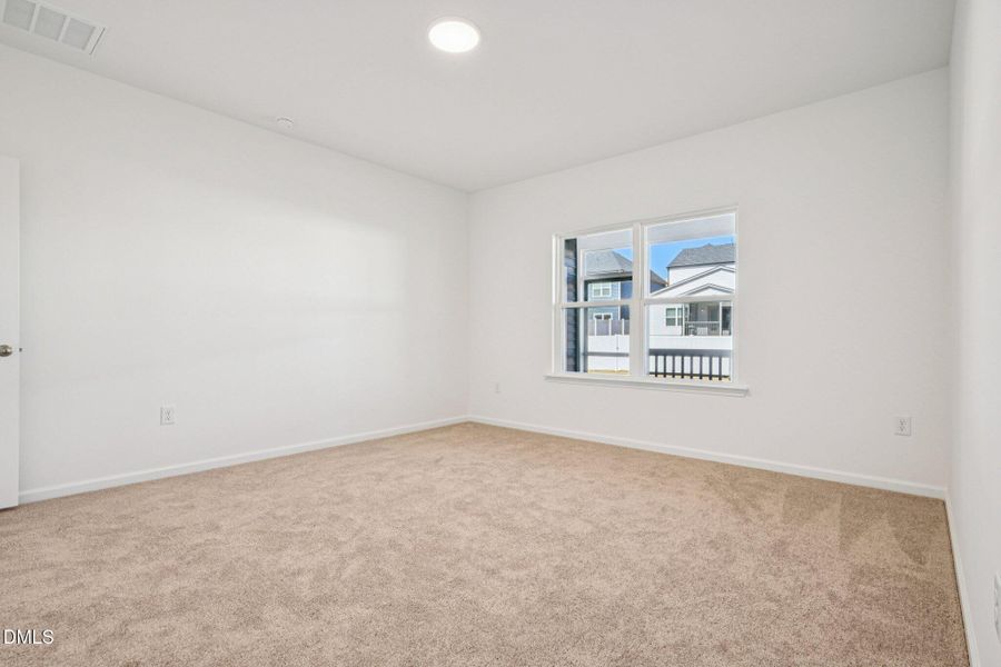 31-web-or-mls-W Crescent Mills Blvd-S311