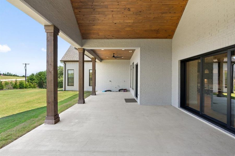 View of patio / terrace featuring ceiling fan