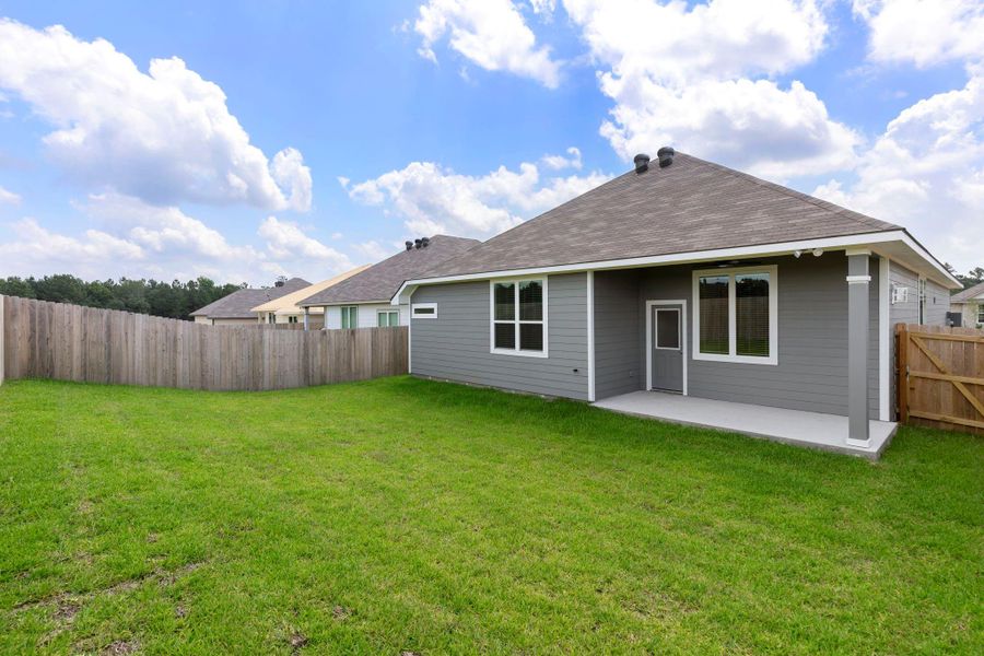Image 3 of a home in Sterling Ridge. Image 3 of a home in Sterling Ridge.