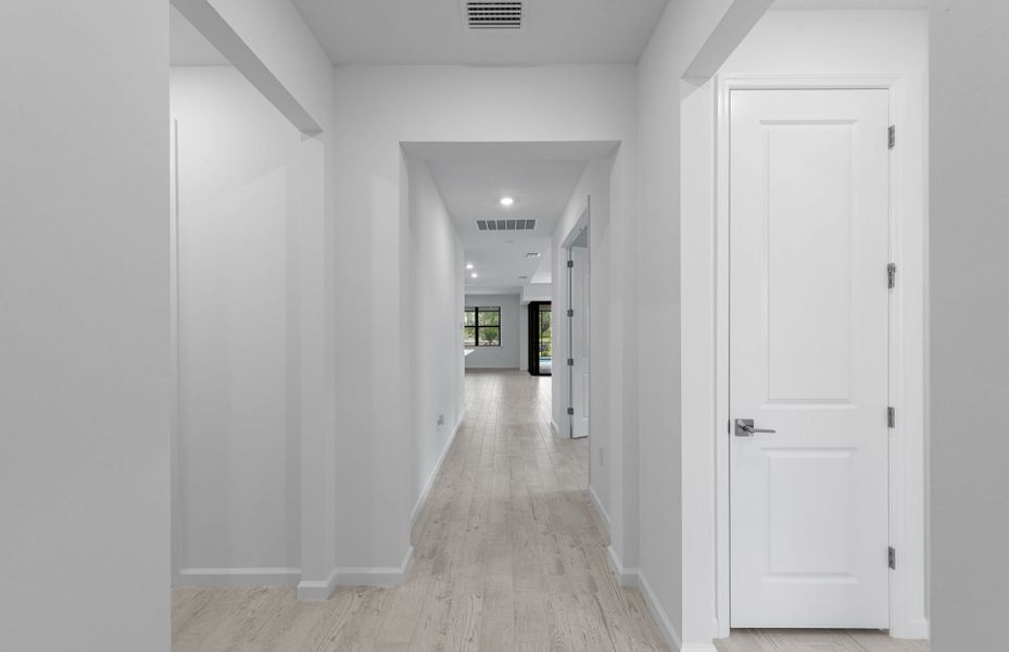 Spacious, unfurnished interior of a new home in Terreno, Naples (Image 29).
