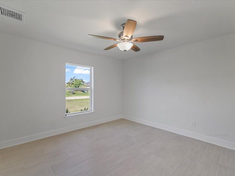 Representative unfurnished interior of a home built from the The Paradise Cove II by Sunlife Homes LLC in Cape Coral, Cape Coral (Image 21).