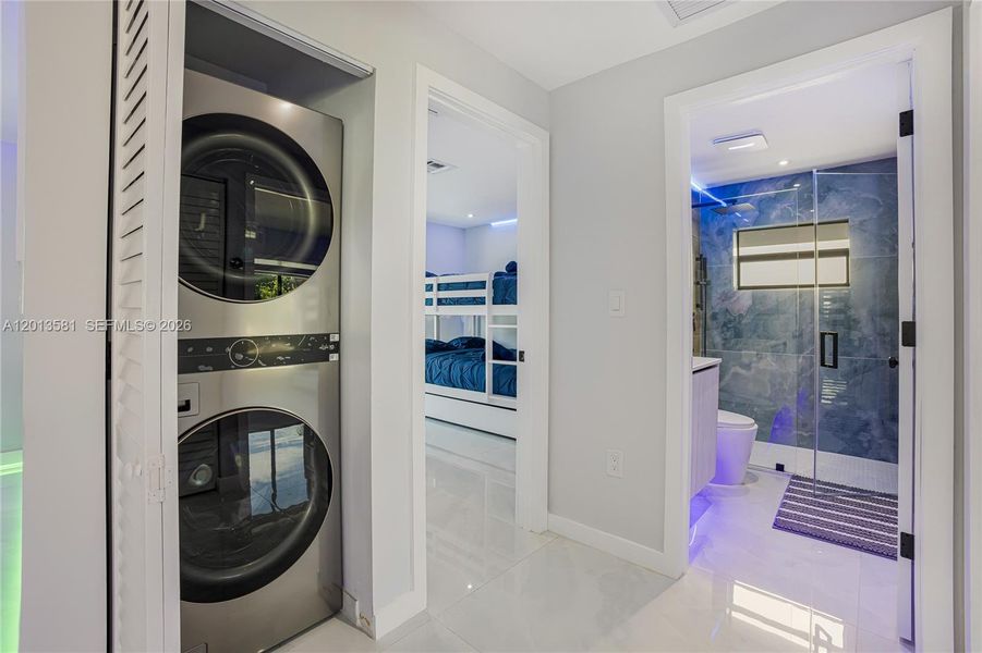 Furnished interior view inside a new home in , Fort Lauderdale (Image 35).