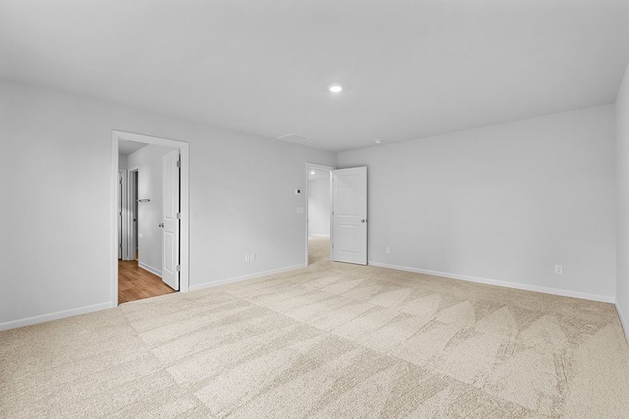 Spacious, unfurnished interior of a new home in Bell West, Kernersville (Image 28).