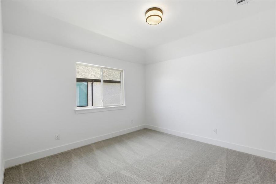Spacious, unfurnished interior of a new home in Talon Hills, Fort Worth (Image 28). Spacious, unfurnished interior of a new home in Talon Hills, Fort Worth (Image 28).