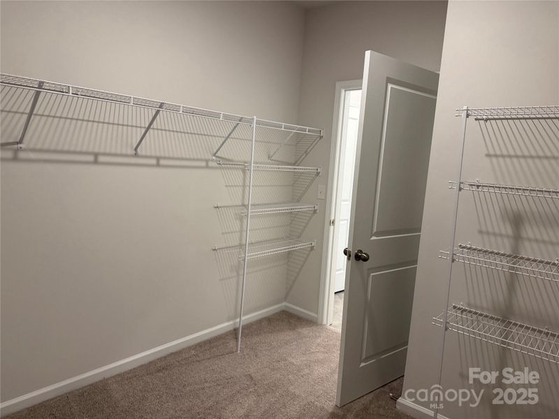 Spacious, unfurnished interior of a new home in Cedar Meadows, Monroe (Image 13).